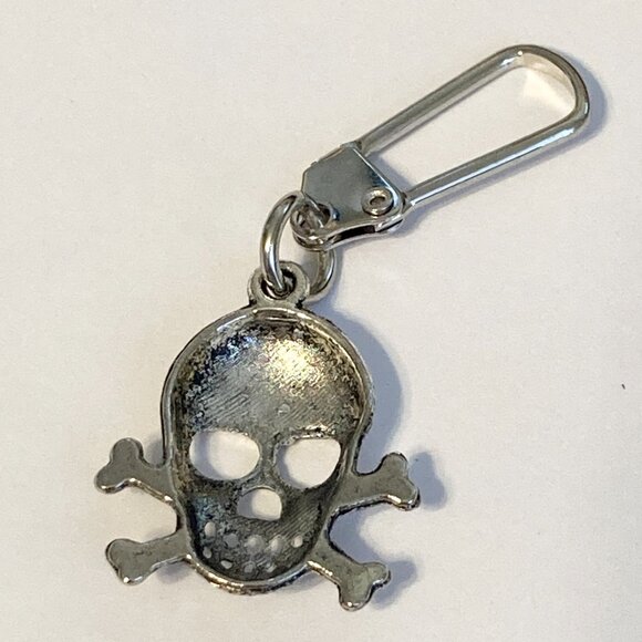 Skull Crossbones Zipper Pull Bag Purse Charm Silver Tone Grunge Punk Goth Pirate - Picture 4 of 5